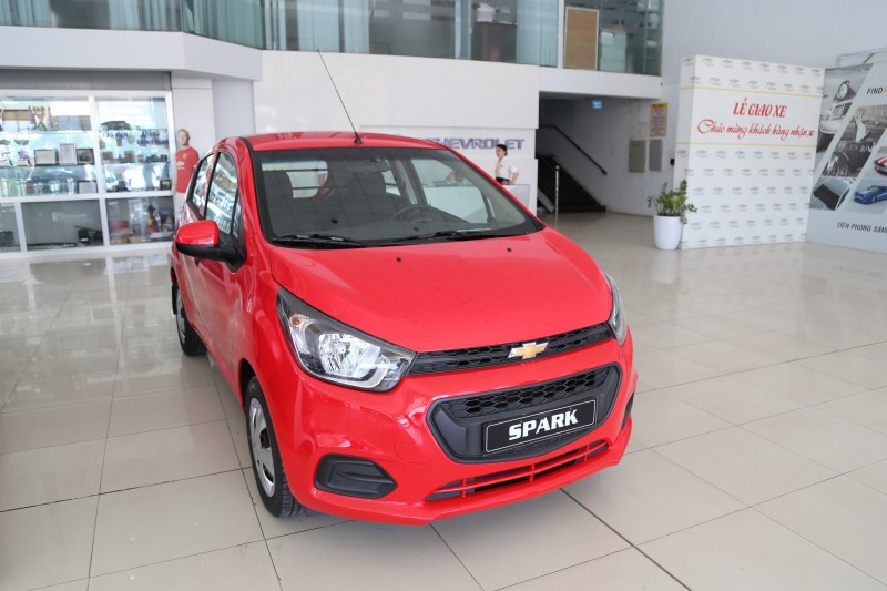 Chevrolet Spark Duo 2018 gan 300 trieu da co mat tai dai ly